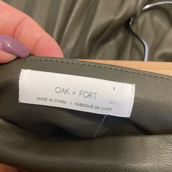 Brand new faux leather skirt in olive - Picture 4 of 5